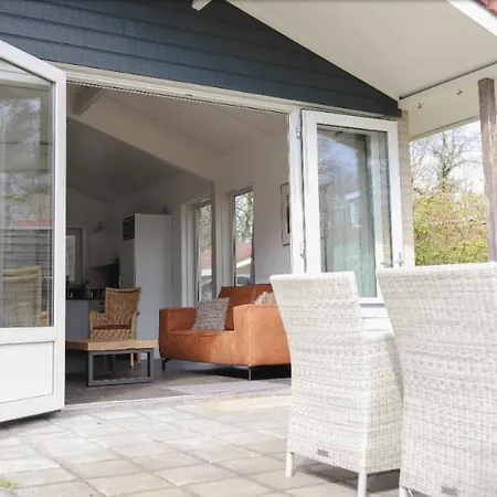 Holiday home Huinerhofje 2 - Vrijstaand Met Grote Omheinde Tuin, Rust, Privacy En Nabij Bossen Putten