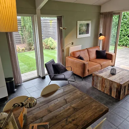 Huinerhofje 2 - Vrijstaand Met Grote Omheinde Tuin, Rust, Privacy En Nabij Bossen * Putten