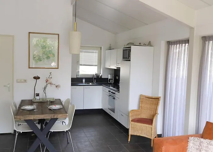 Huinerhofje 2 - Vrijstaand Met Grote Omheinde Tuin, Rust, Privacy En Nabij Bossen Σπίτι διακοπών