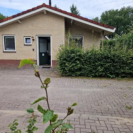 Vakantiehuis Huinerhofje 2 - Vrijstaand Met Grote Omheinde Tuin, Rust, Privacy En Nabij Bossen *